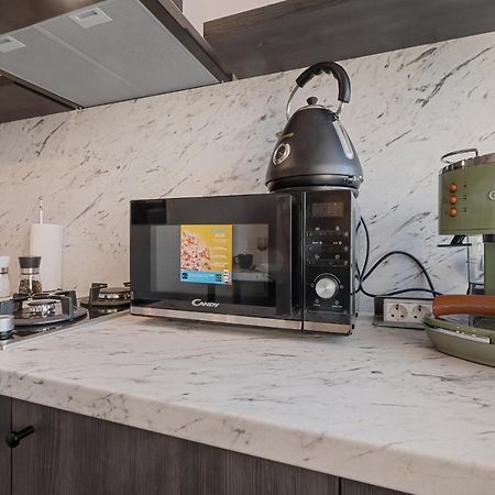 1Bdr Apartment Perla 225 Bukares Bagian luar foto