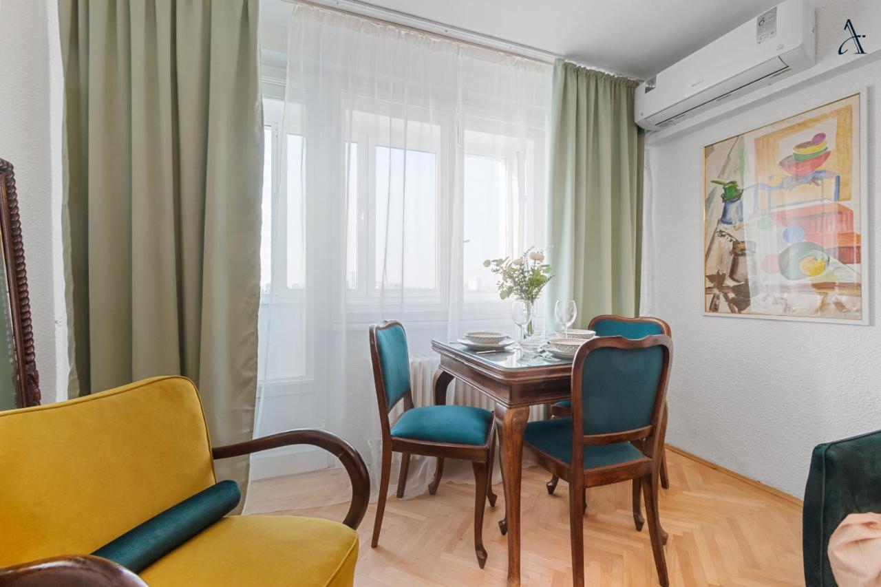 1Bdr Apartment Perla 225 Bukares Bagian luar foto