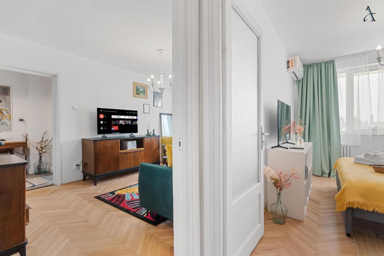 1Bdr Apartment Perla 225 Bukares Bagian luar foto